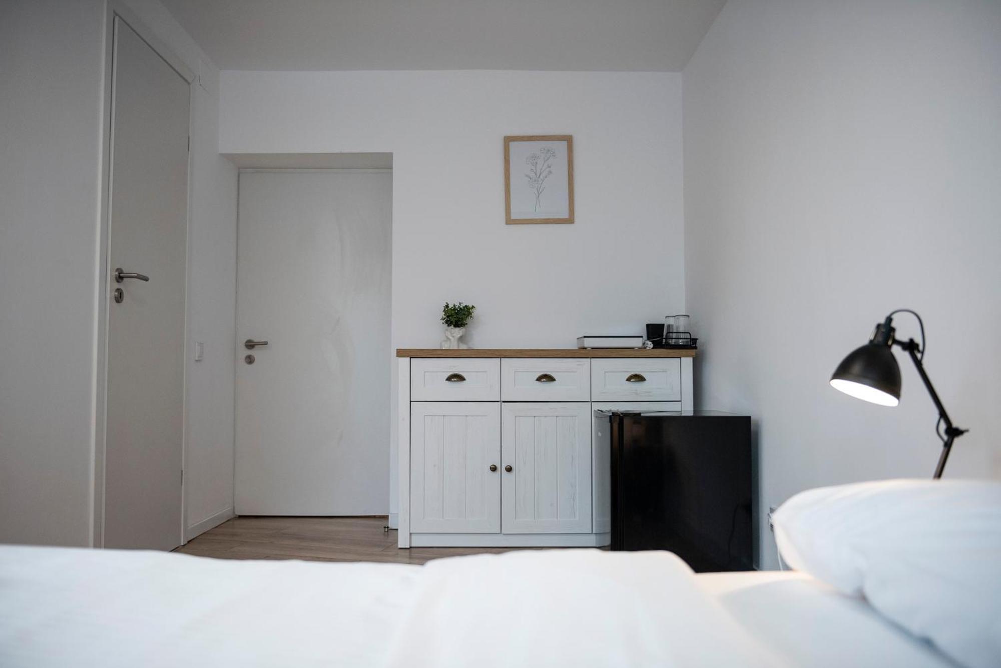 Lazynest Residence Bucarest Chambre photo
